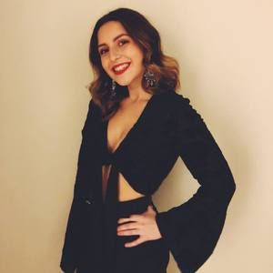 Meet your Posher, Claudia